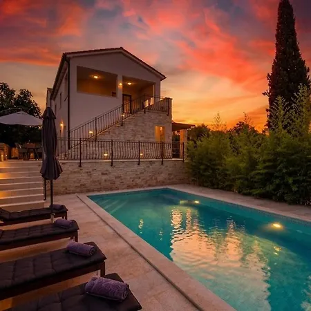 Beautiful Irma With Private Pool Near Rovinj By Wiibuk *