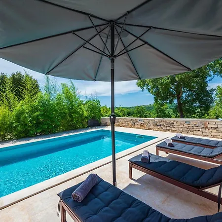 Beautiful Irma With Private Pool Near Rovinj By Wiibuk
