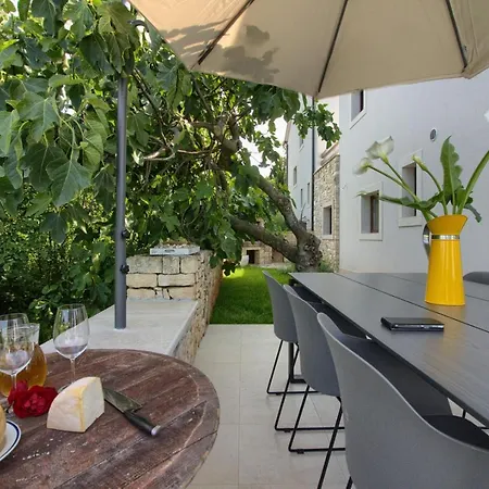 Beautiful Irma With Private Pool Near Rovinj By Wiibuk Вилла *