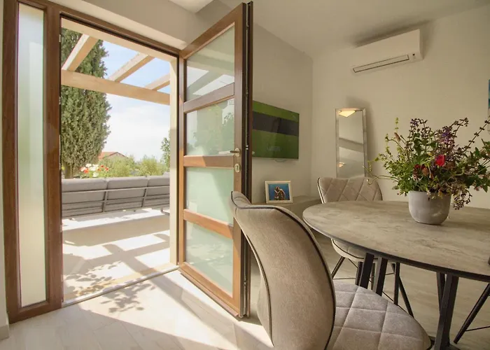 Beautiful Irma With Private Pool Near Rovinj By Wiibuk Βίλα Golaš