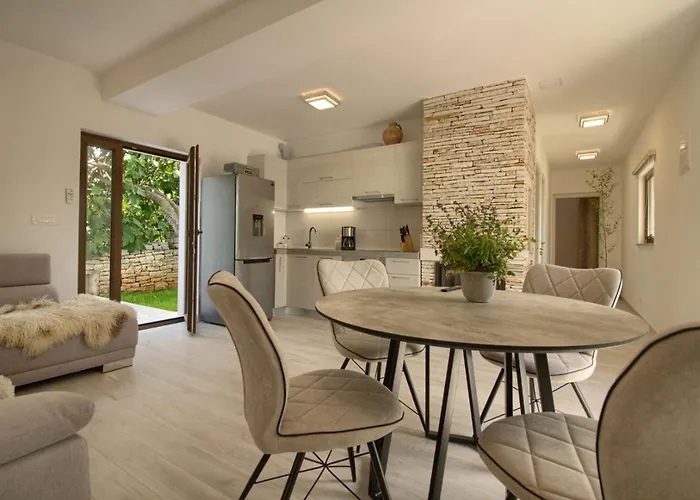 Beautiful Irma With Private Pool Near Rovinj By Wiibuk