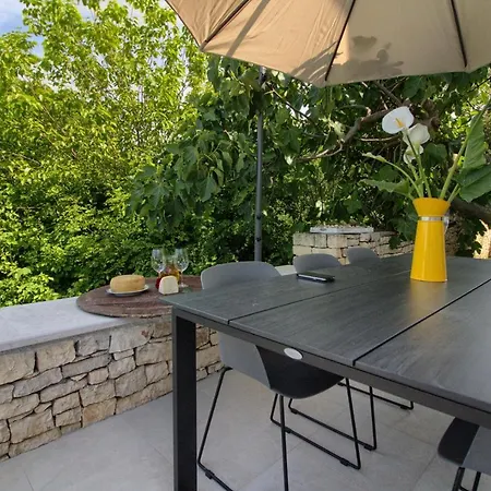 Beautiful Irma With Private Pool Near Rovinj By Wiibuk *