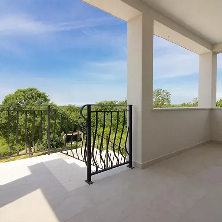 Villa Beautiful Irma With Private Pool Near Rovinj
