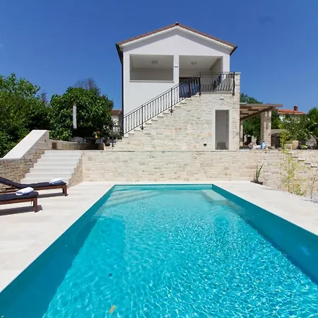 Villa Beautiful Irma With Private Pool Near Rovinj *