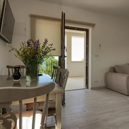 Villa Beautiful Irma With Private Pool Near Rovinj Golas