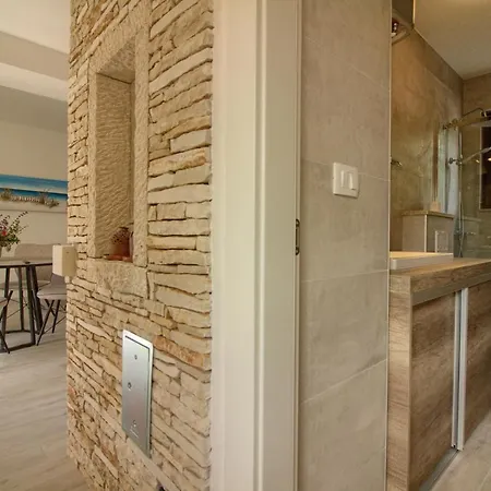 Vila Beautiful Irma With Private Pool Near Rovinj By Wiibuk *