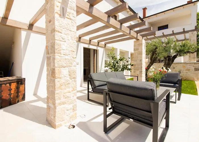 וילה Beautiful Irma With Private Pool Near Rovinj By Wiibuk